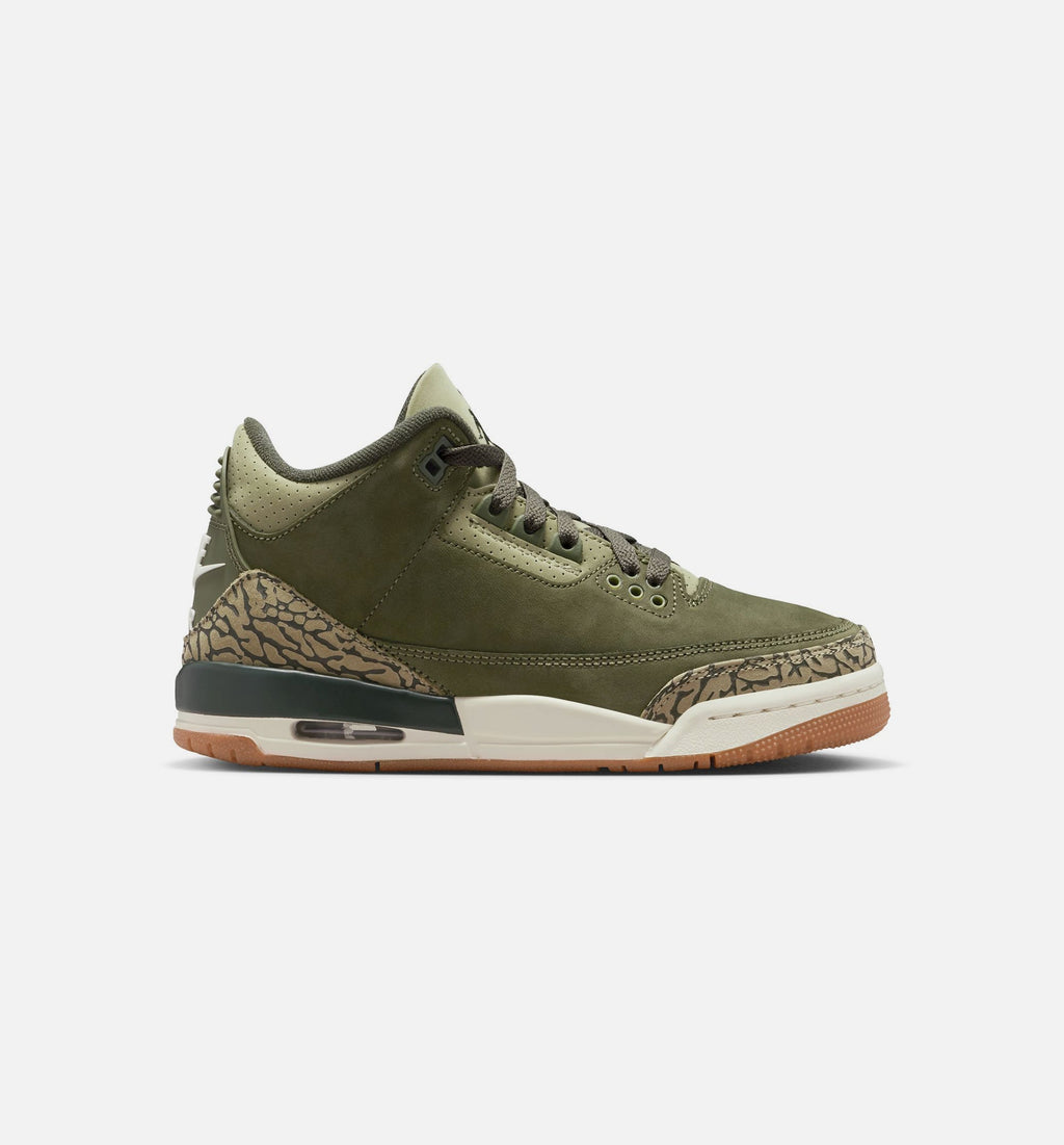 Air Jordan 3 Retro Medium Olive – Grade School Lifestyle Shoe in Medium Olive/Sequoia/Neutral Olive/Sail