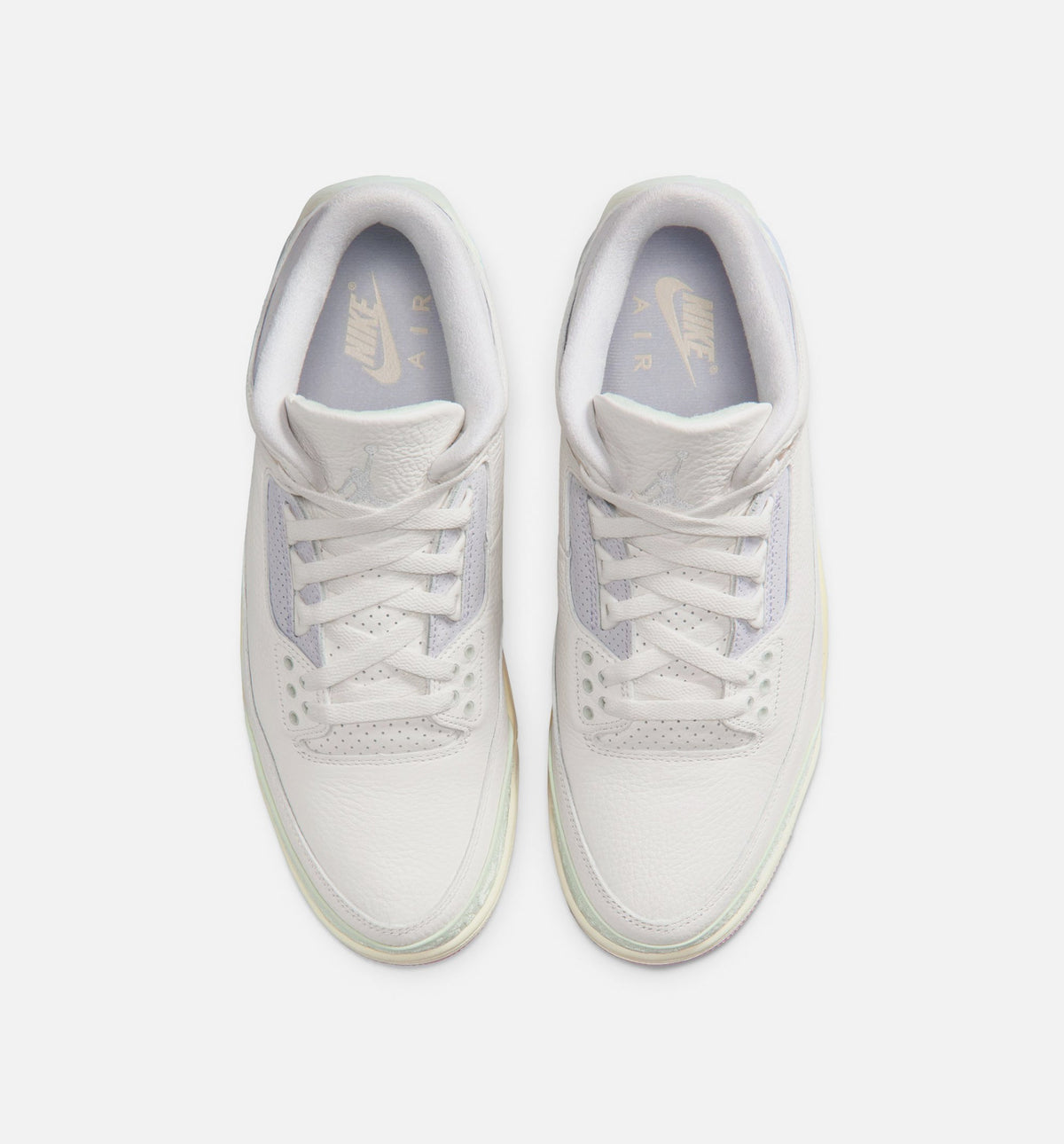 Air Jordan 3 Retro Sail and Jade Aura – Men's Lifestyle Shoe in Sail/Jade Aura/Aura/Iced Carmine