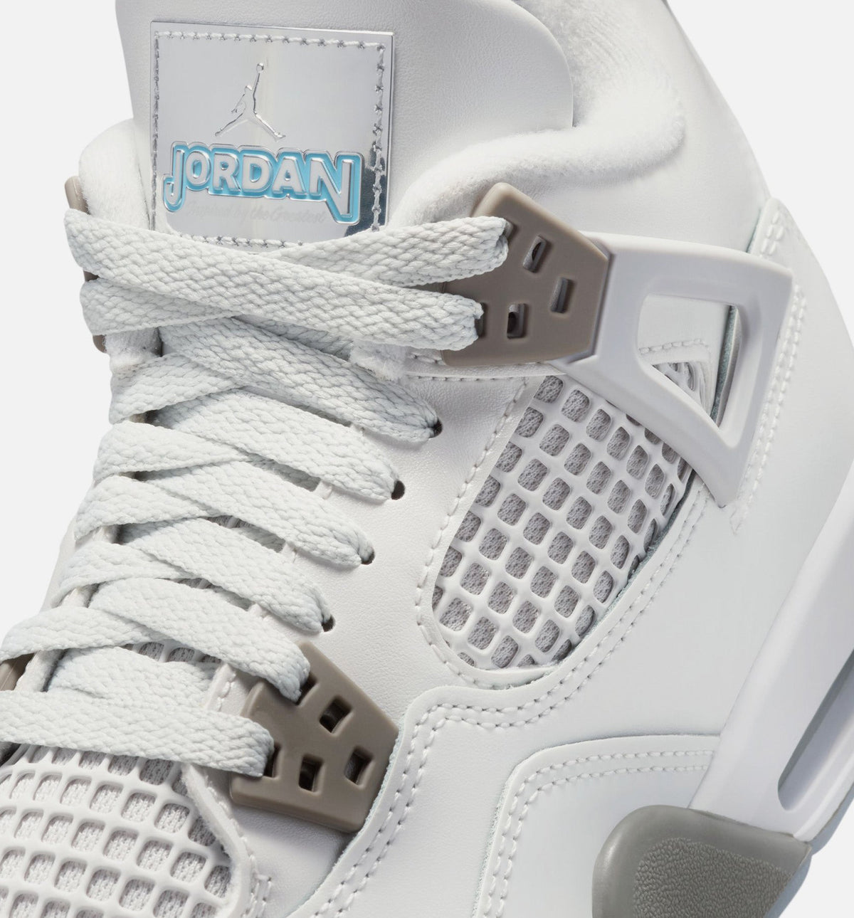 Air Jordan 4 Retro Blue Chill – Grade School Lifestyle Shoe in Photon Dust/Blue Chill/Flat Pewter/White/Blue Tint