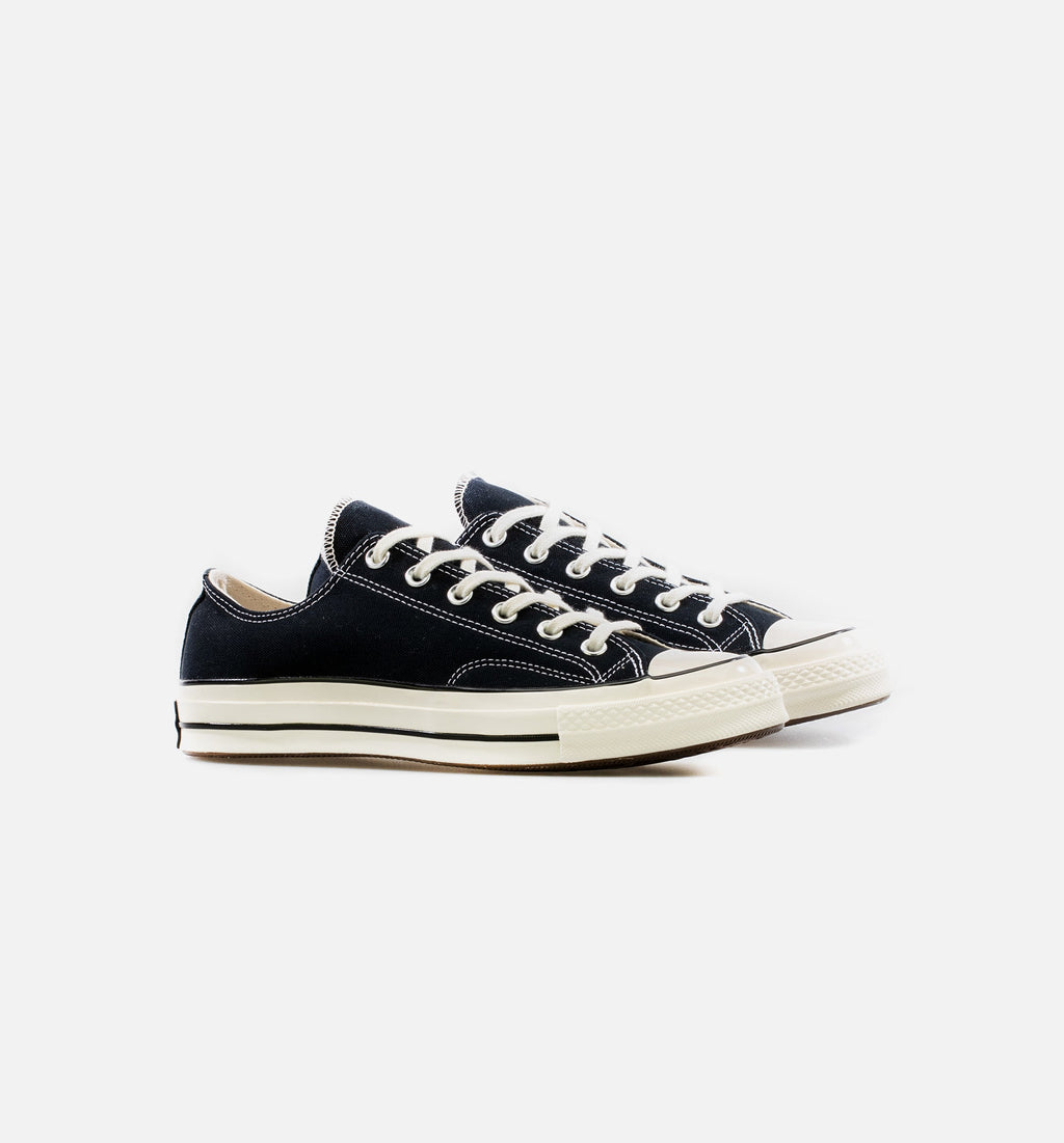 Chuck 70 Low Top – Men's Lifestyle Shoe in Black/White