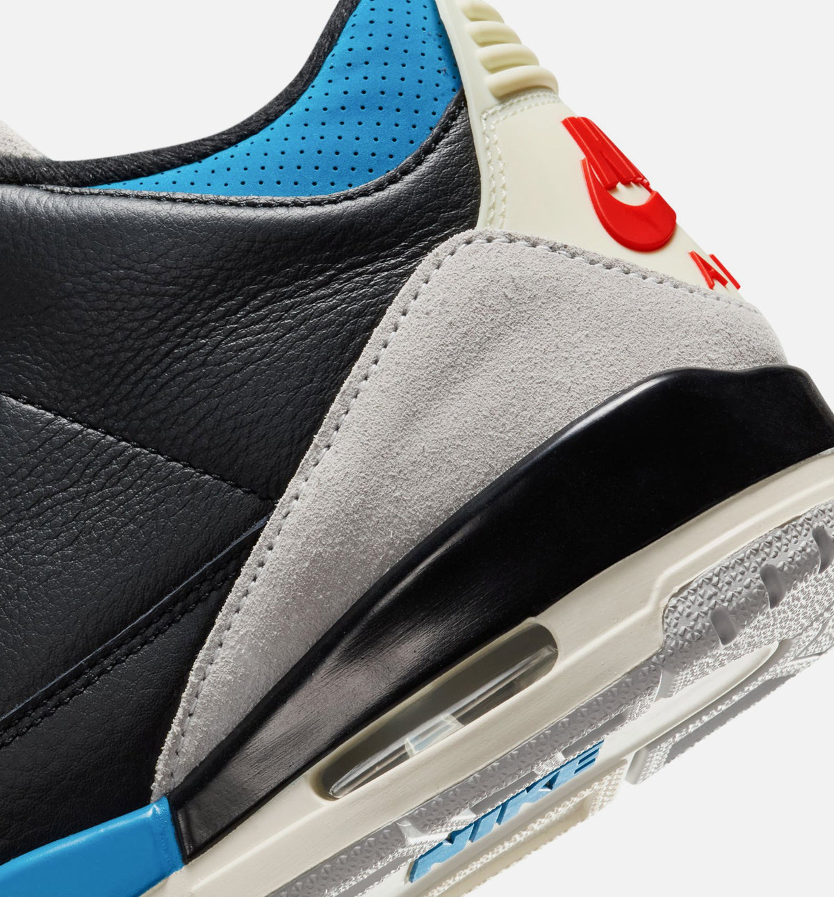 Air Jordan 3 Retro OG Rare Air – Men's Lifestyle Shoe in Black/Chile Red/Neutral Grey